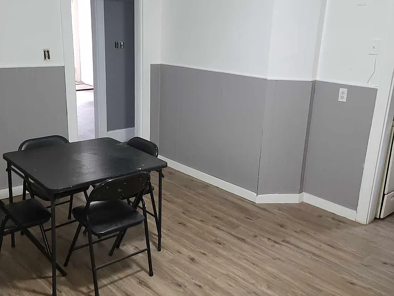 37 Erchles St #1 — Photo 6