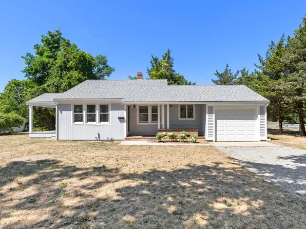 14 Old Meeting House Road, East Falmouth, MA 02536
