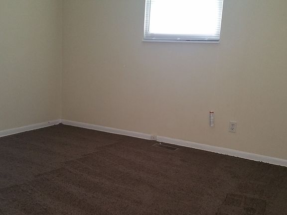 2nd image of 2416 Sharon Ave