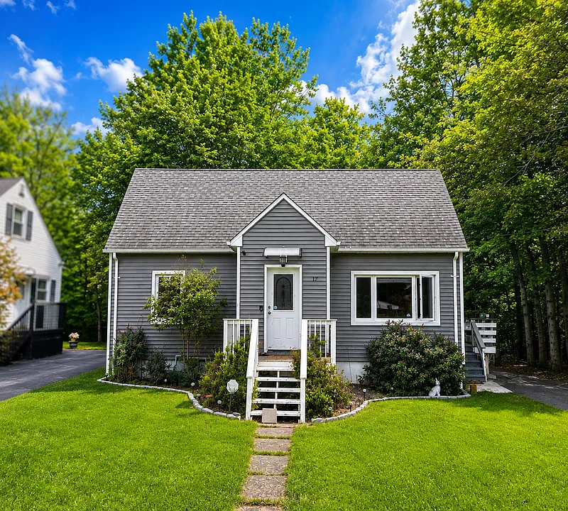 17 Greenview Ave