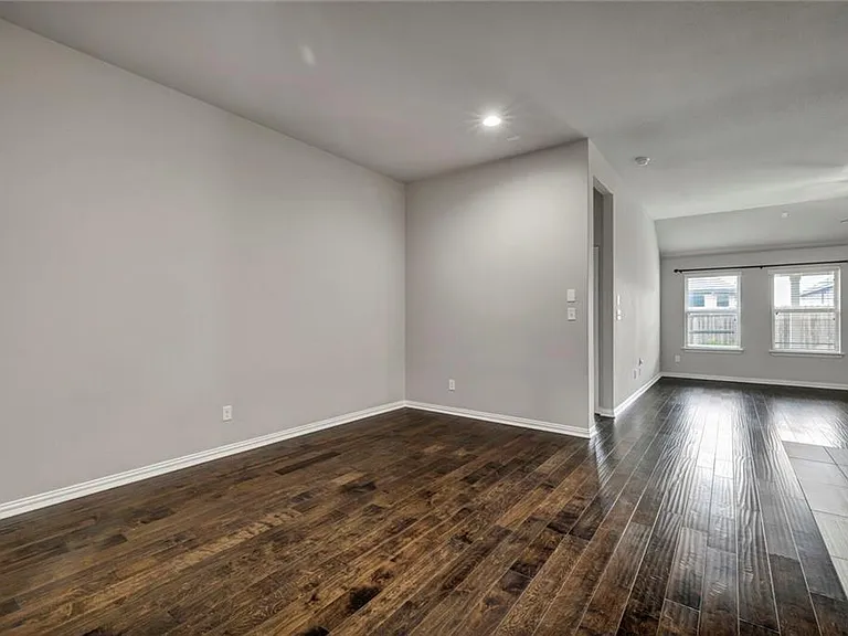 2926 Diego Dr — Photo 11