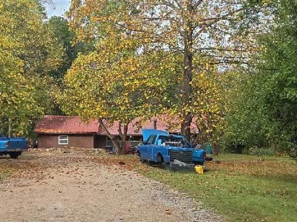 13426 E Sunrise Lake Dr, De Soto, MO 63020