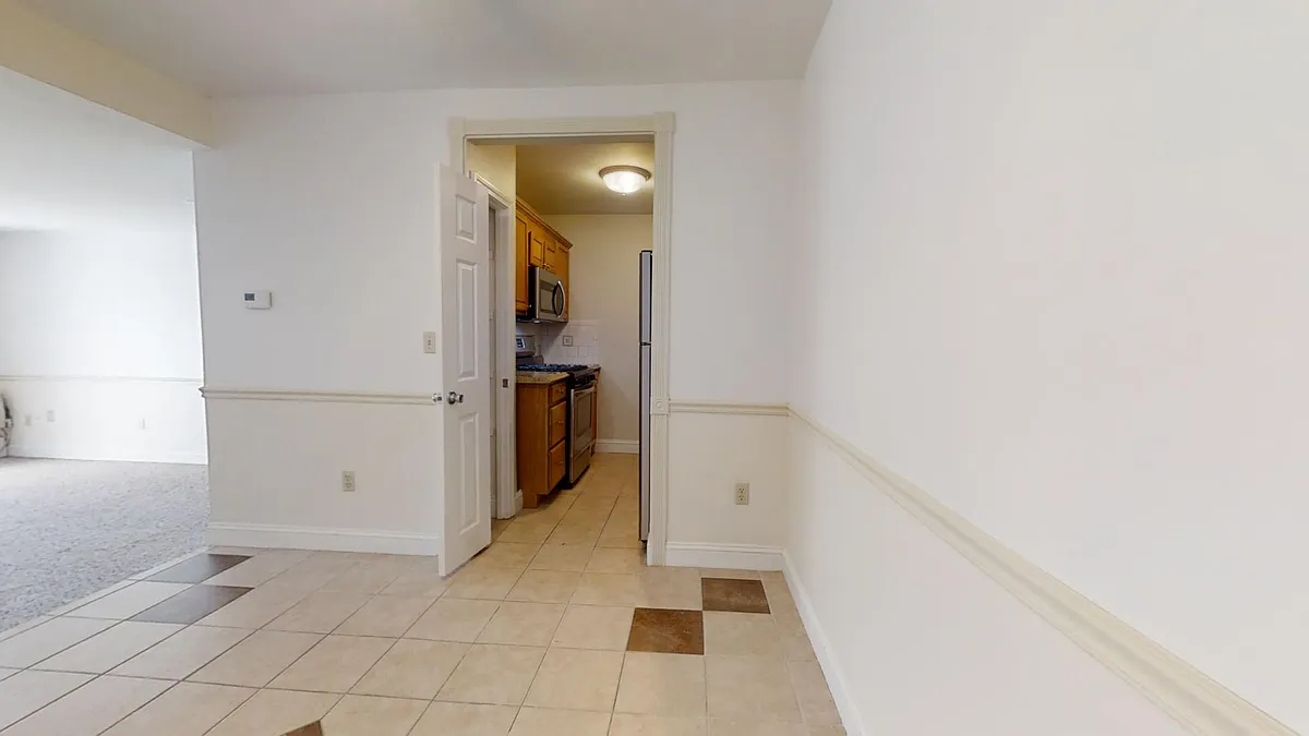 Building Photo - 531 Smithfield Rd #203