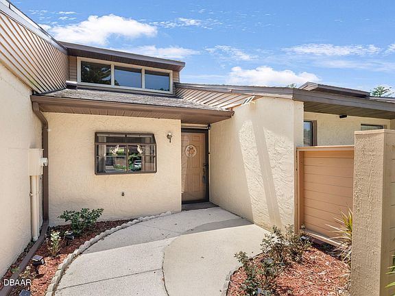 2nd image of 1240 Charter Oaks Cir