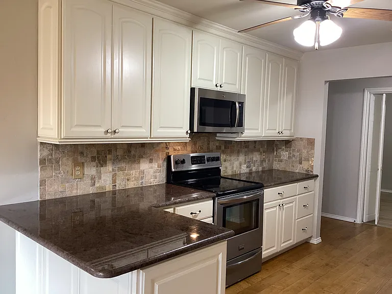 2841 Southridge Dr — Photo 7