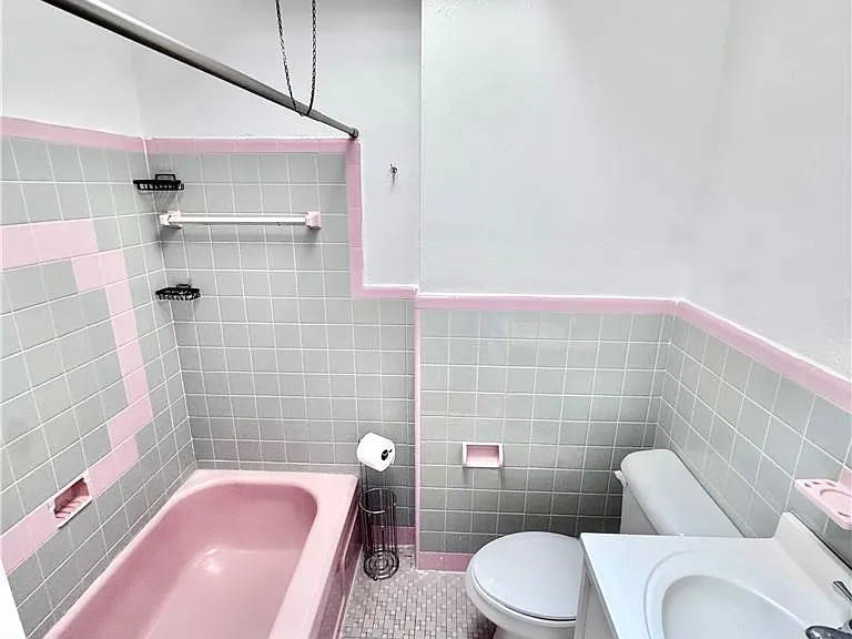749 Benton St — Photo 18