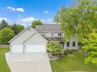 2307 Viola View Ln NE, Rochester, MN 55906