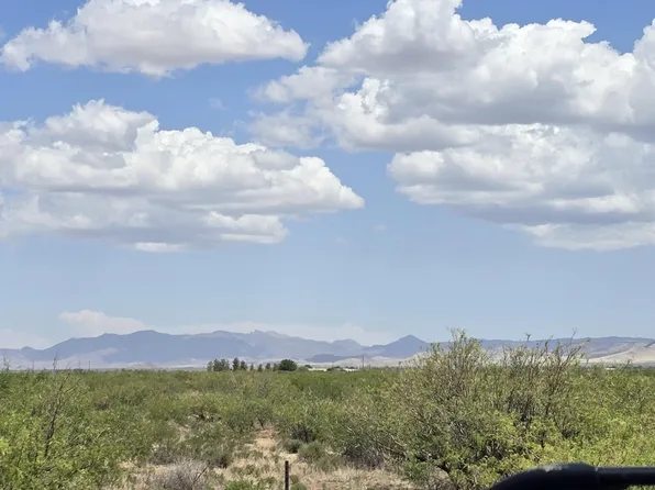 E Aschenbach Rd #319B, Pearce, AZ 85625