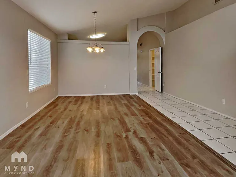 1045 W Todd Dr — Photo 8