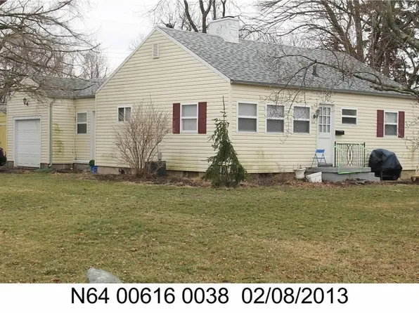 608 Schuyler Dr, Dayton, OH 45429