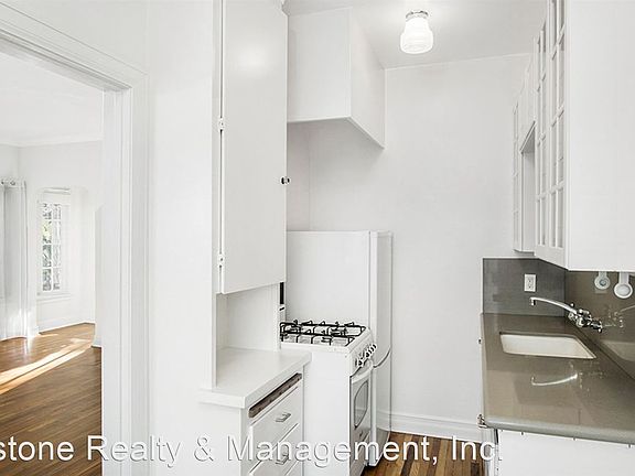 3rd image of 933 Ocean Ave #10