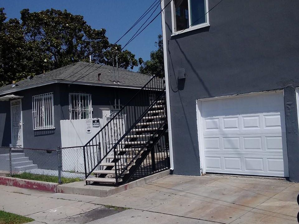 2nd image of 100 E Buckthorn St APT 2