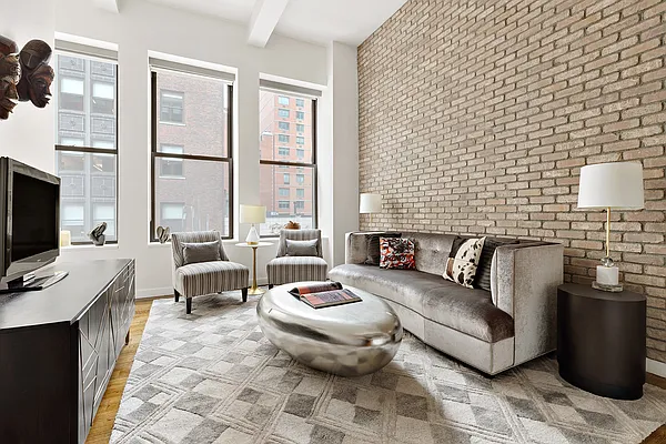 Sold by Compass | media 1