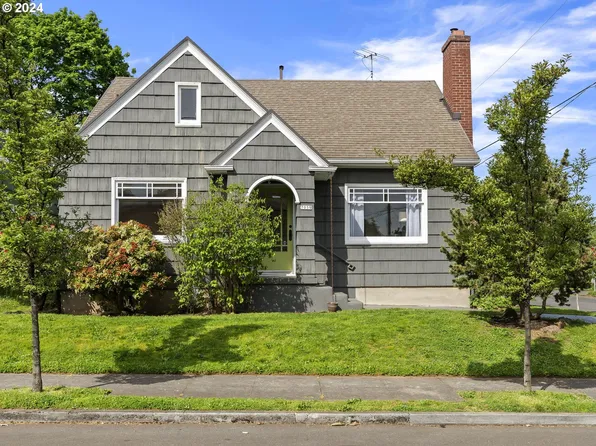 7059 N Fairport Pl, Portland, OR 97217