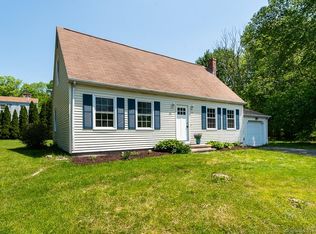 228 Boston Post Rd, Old Lyme, CT 06371