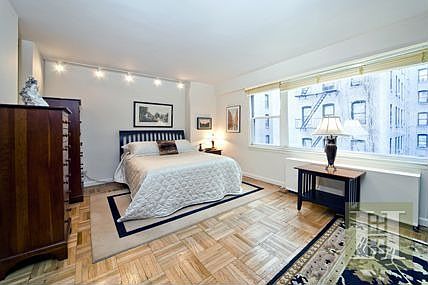 5th image of 333 E 66th St APT 4O