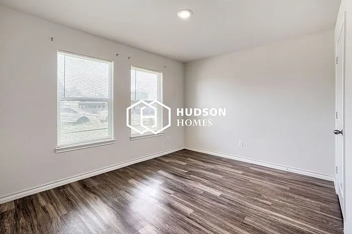 3208 Baylor St — Photo 7