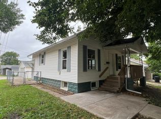 1610 N Roosevelt Ave, Bloomington, IL 61701