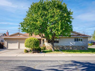 2101 W Walnut St, Lodi, CA, 95242