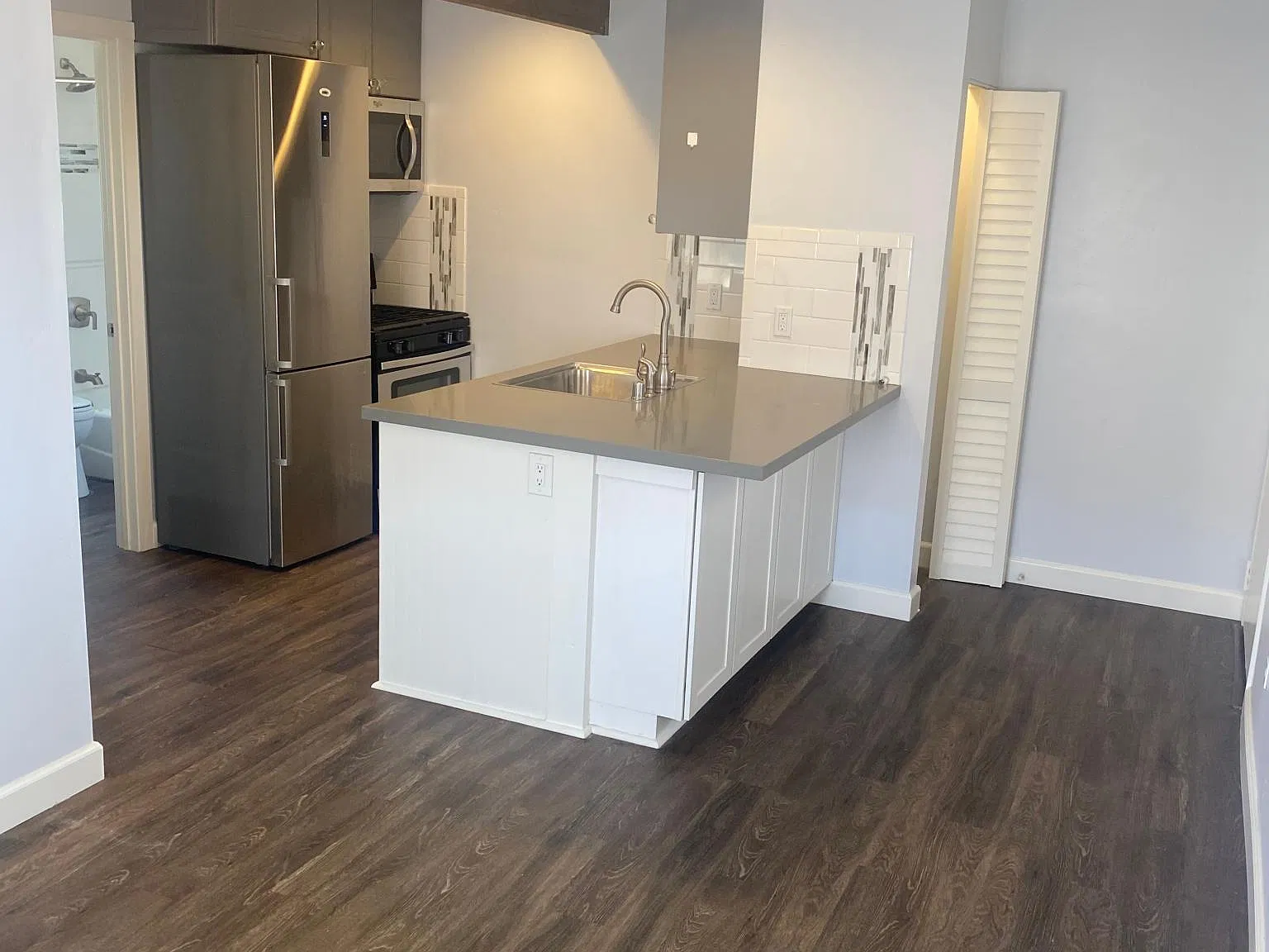 1 bed, 410 sqft, $2,050 — Photo 4