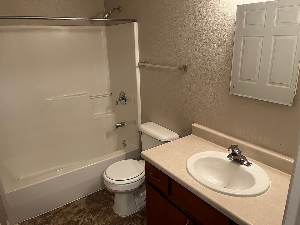 Bathroom (3725 Stephens)