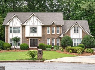 290 Pullman Trl, Roswell, GA 30075