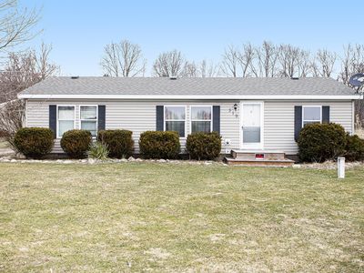 319 Riverview Dr, Plainwell, MI, 49080