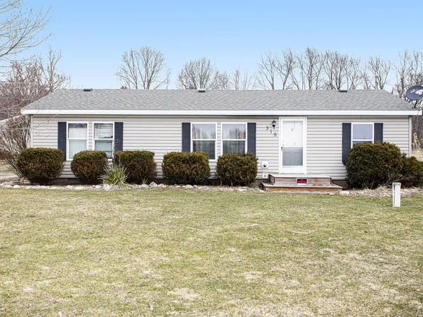 319 Riverview Dr, Plainwell, MI 49080