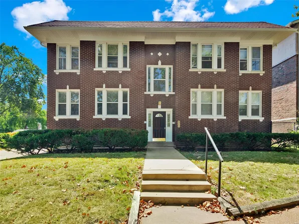 6262 North Dr, Saint Louis, MO 63130