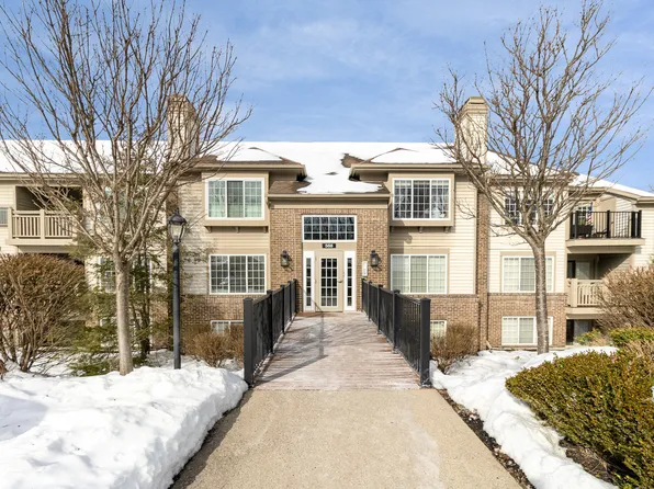 568 Cloverfield Ln APT 301, Fort Wright, KY 41011