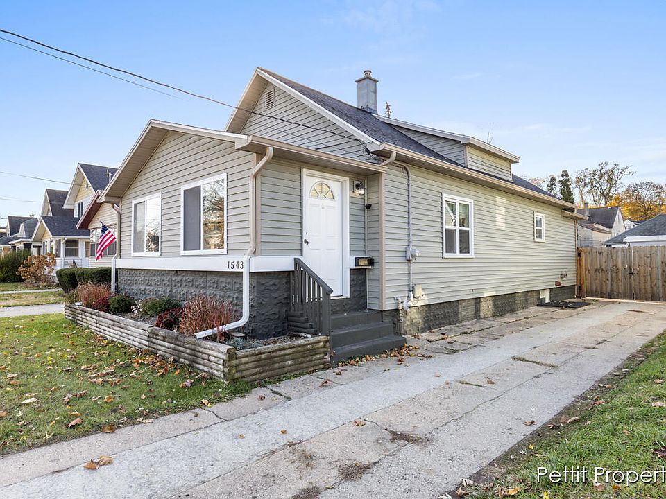 1st image of 1543 Pine Ave NW