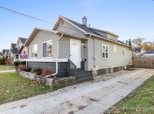 1543 Pine Ave NW, Grand Rapids, MI 49504