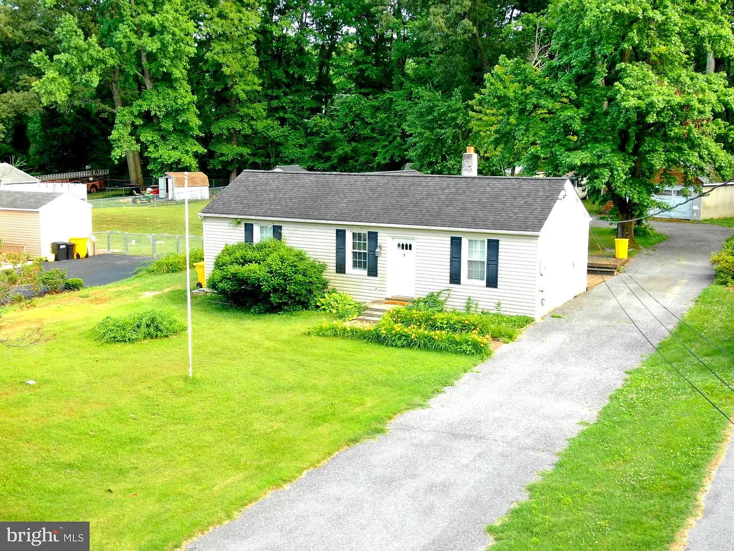 1645 Colony Rd photo 1