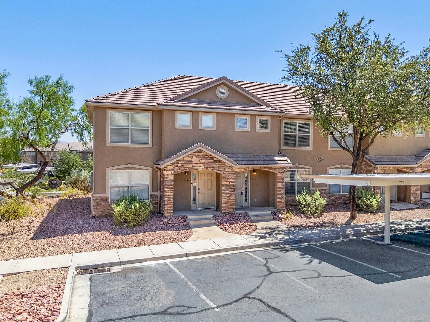 Hidden Valley Townhome! — Photo 2