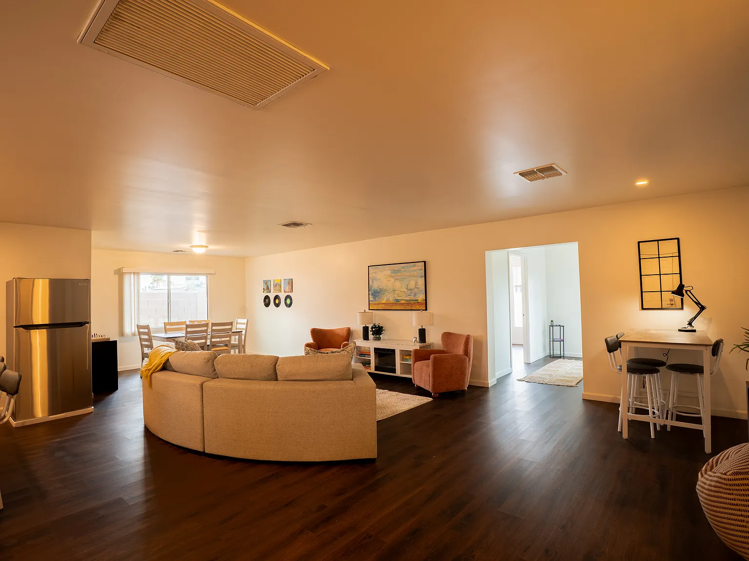 7 bed, 2765 sqft, $675 — Photo 3