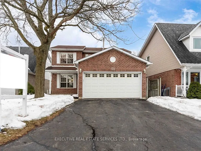 11 Upland Dr #UPPER — Photo 1
