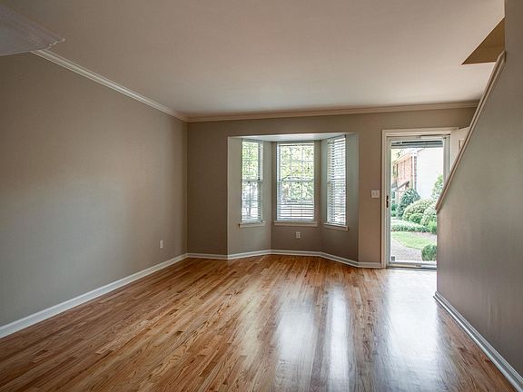 5th image of 2823 Hazelwood Dr
