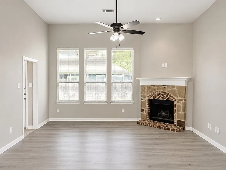 1501 Toucan Dr — Photo 8