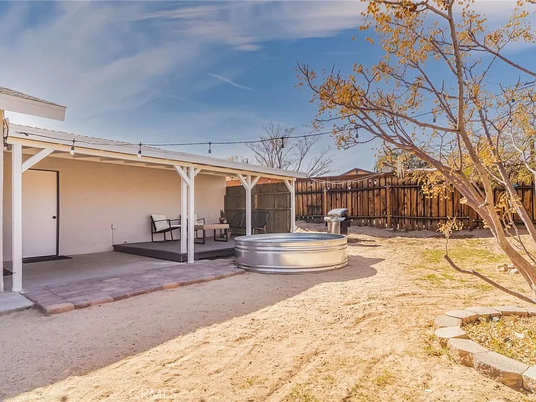 61660 Valley View Dr — Photo 18