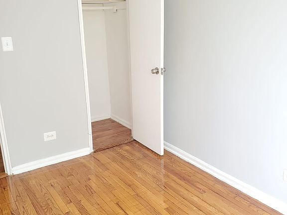 5th image of 735 Pelham Pkwy N APT 3P