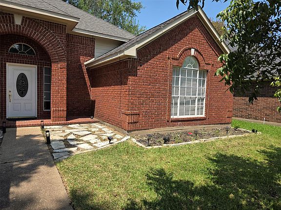 2nd image of 3627 Timothy Ln
