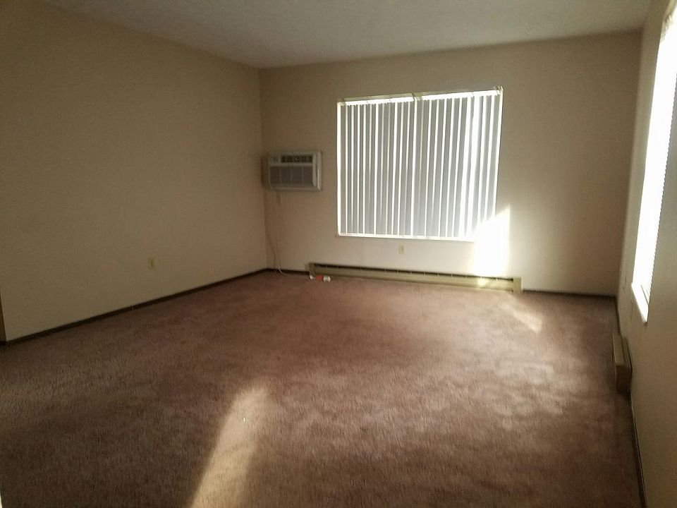 123 SHERATON DR NW North Canton OH Zillow