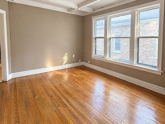 4th image of 7637 S Eberhart Ave