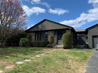 20 Contillo Dr, Johnston, RI 02919