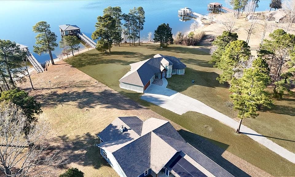 1st image of 400 Sunnyshore Dr