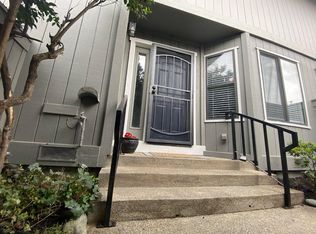 8072 Briar Ridge Ln, Citrus Heights, CA 95610