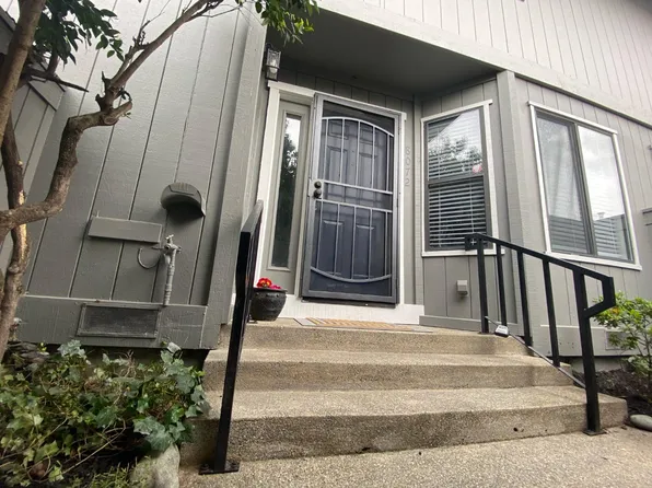 8072 Briar Ridge Ln, Citrus Heights, CA 95610