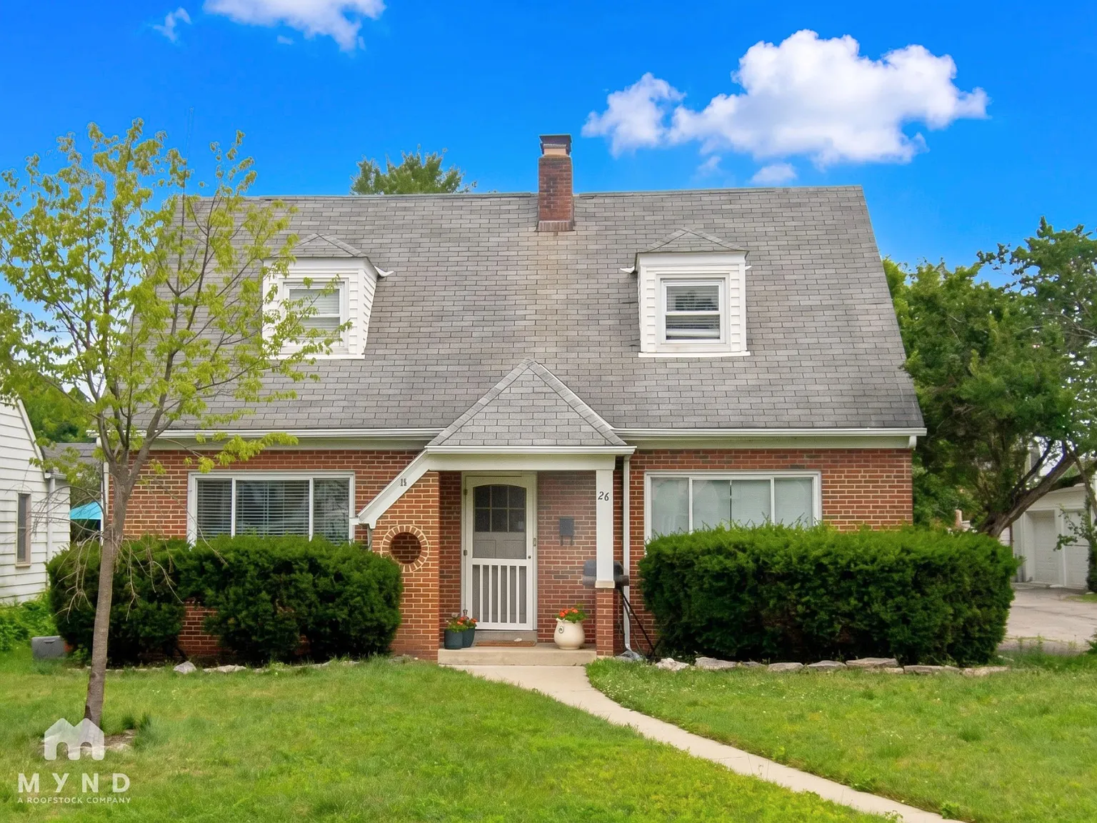 3 bed, 1.5 bath, 1943 sqft, $3,126 — Photo 1