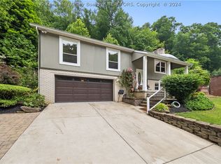 725 Lower Donnally Rd, Charleston, WV 25304