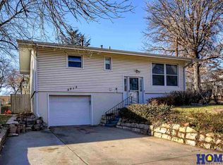 4515 Grandview Blvd, Lincoln, NE 68521